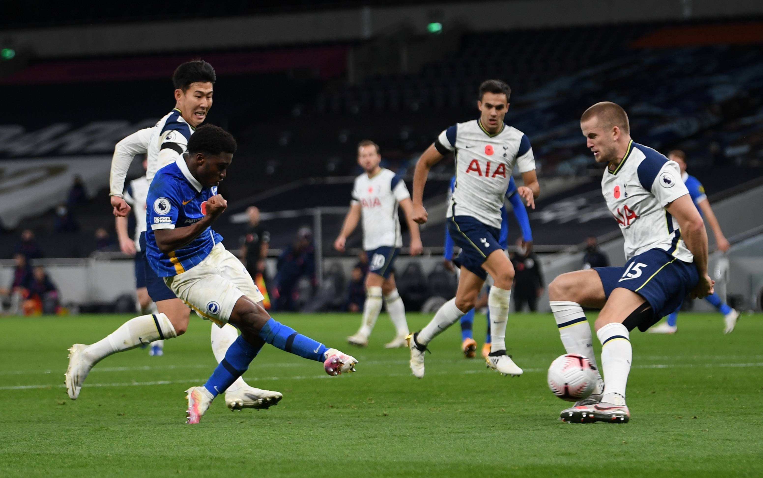 栾利程滑翔劈扣领衔CBA第十轮五佳球