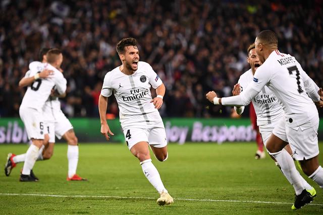 TES发布“谁是卧底”视频！Bin碰拳不弯腰原因曝光：命太硬学不会